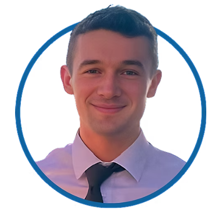 Alex Hagan headshot